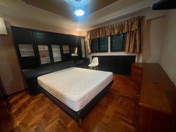 Blk 892 Tampines Avenue 8 (Tampines), HDB Executive #523016301